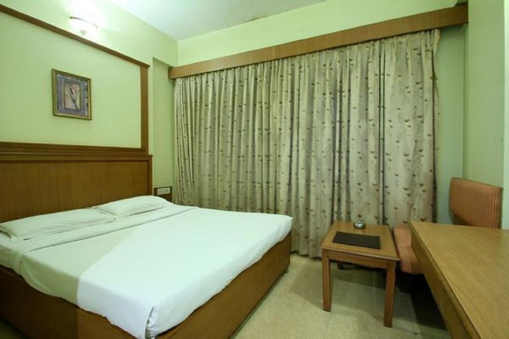 Hotel Roopa Mysore Εξωτερικό φωτογραφία