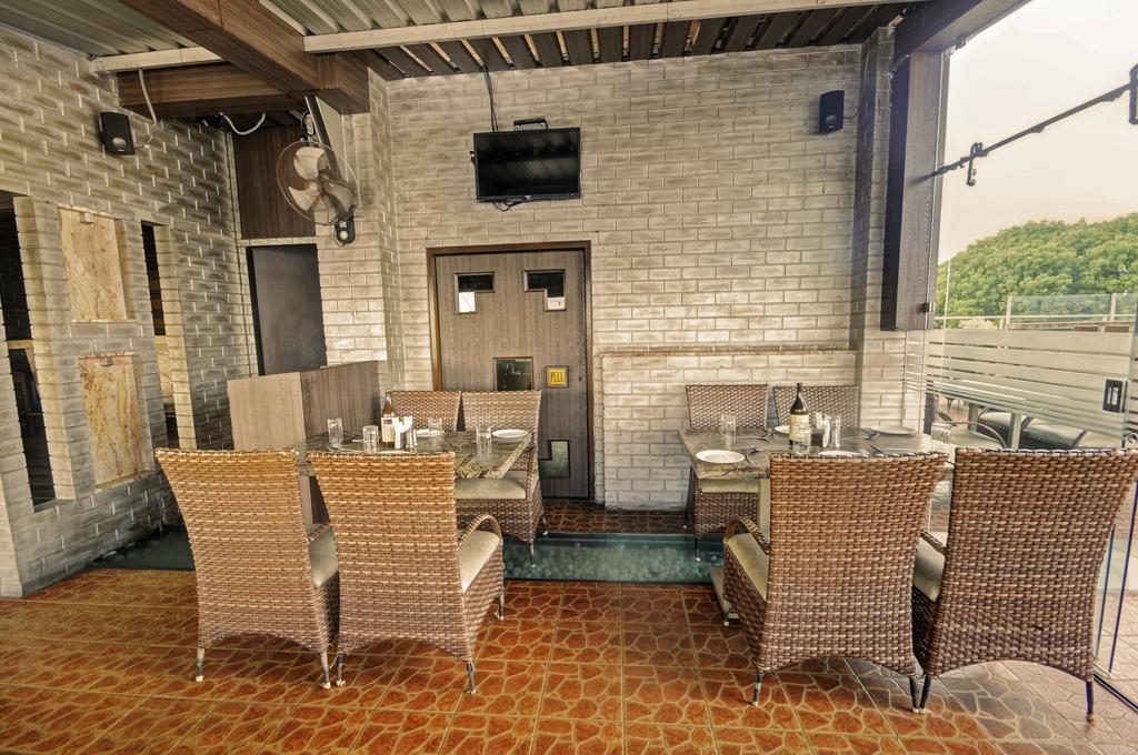 Hotel Roopa Mysore Εξωτερικό φωτογραφία