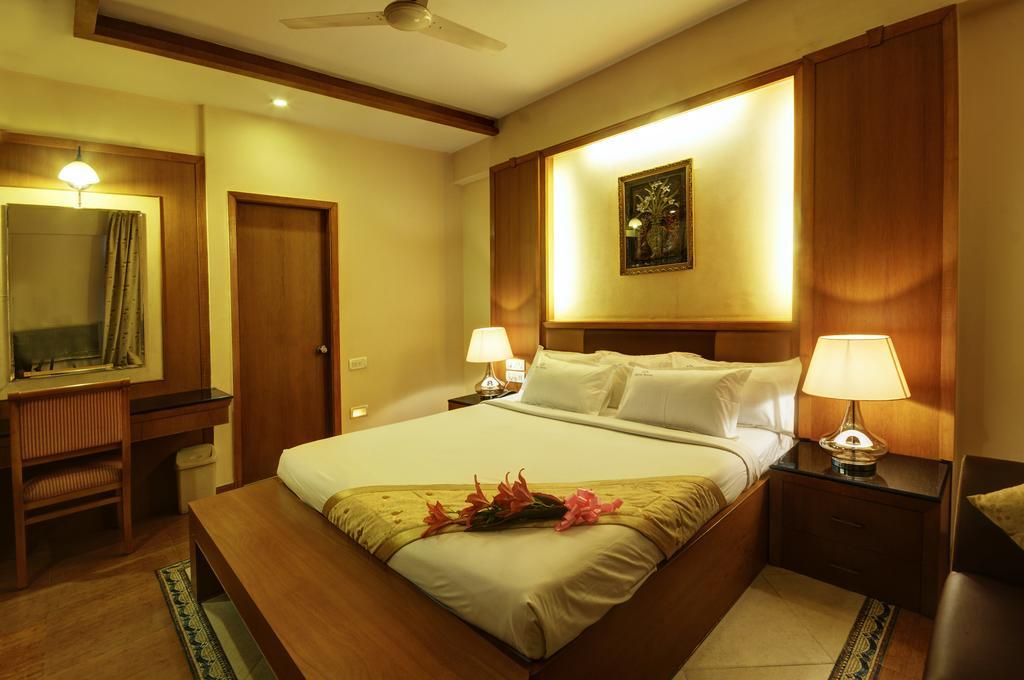 Hotel Roopa Mysore Εξωτερικό φωτογραφία