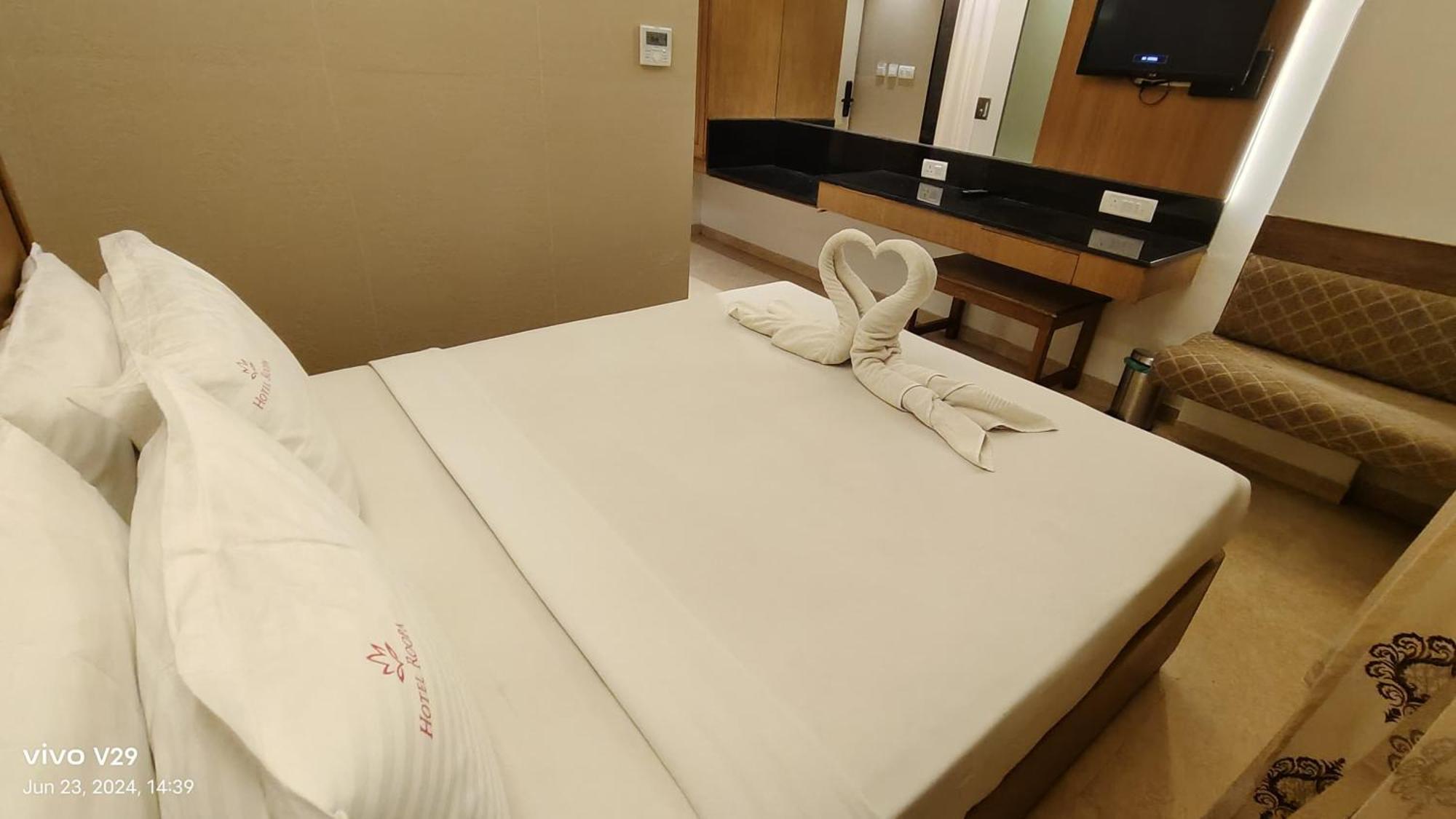 Hotel Roopa Mysore Εξωτερικό φωτογραφία