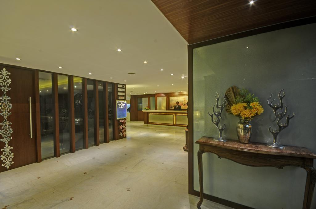 Hotel Roopa Mysore Εξωτερικό φωτογραφία