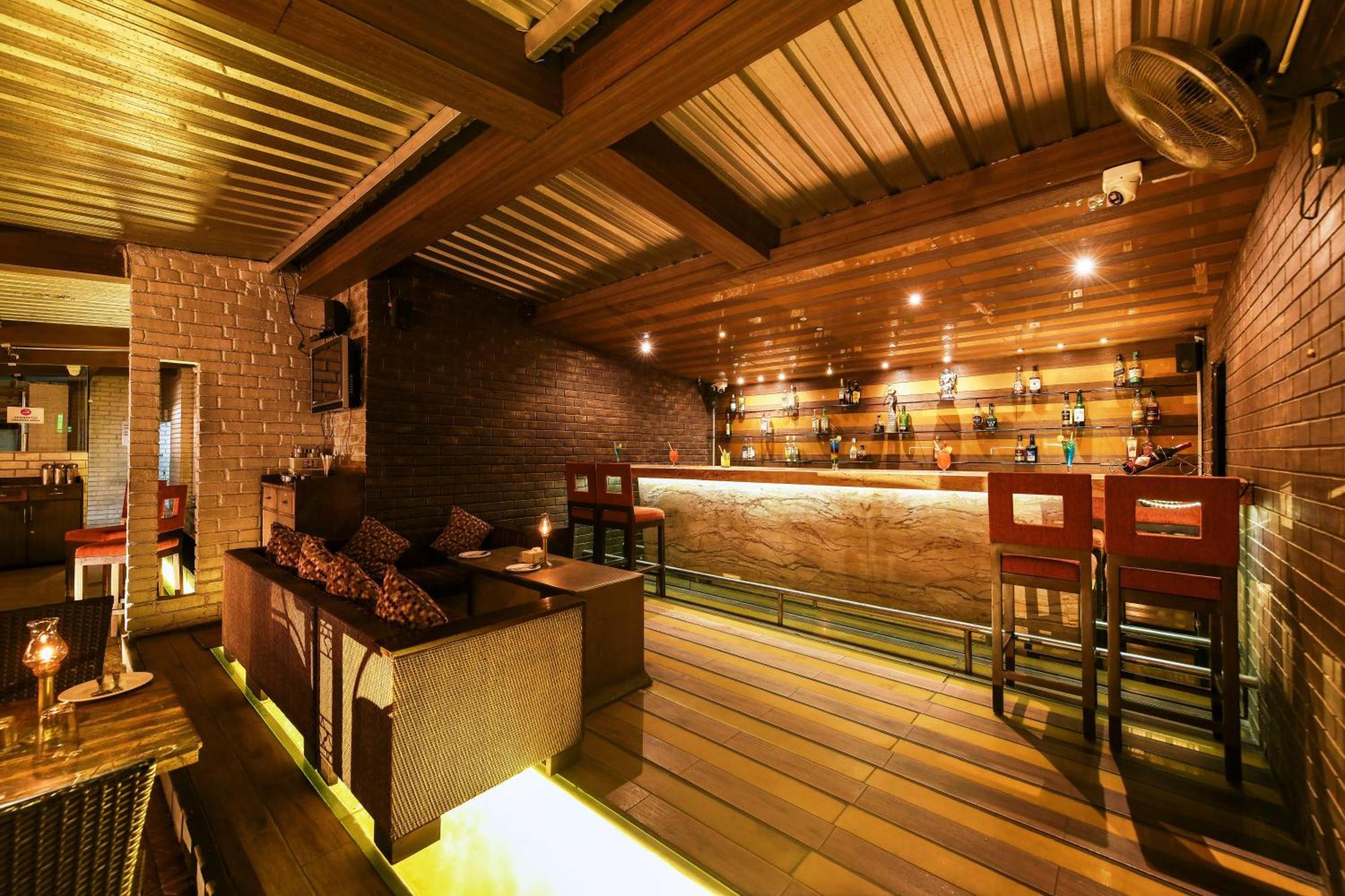Hotel Roopa Mysore Εξωτερικό φωτογραφία