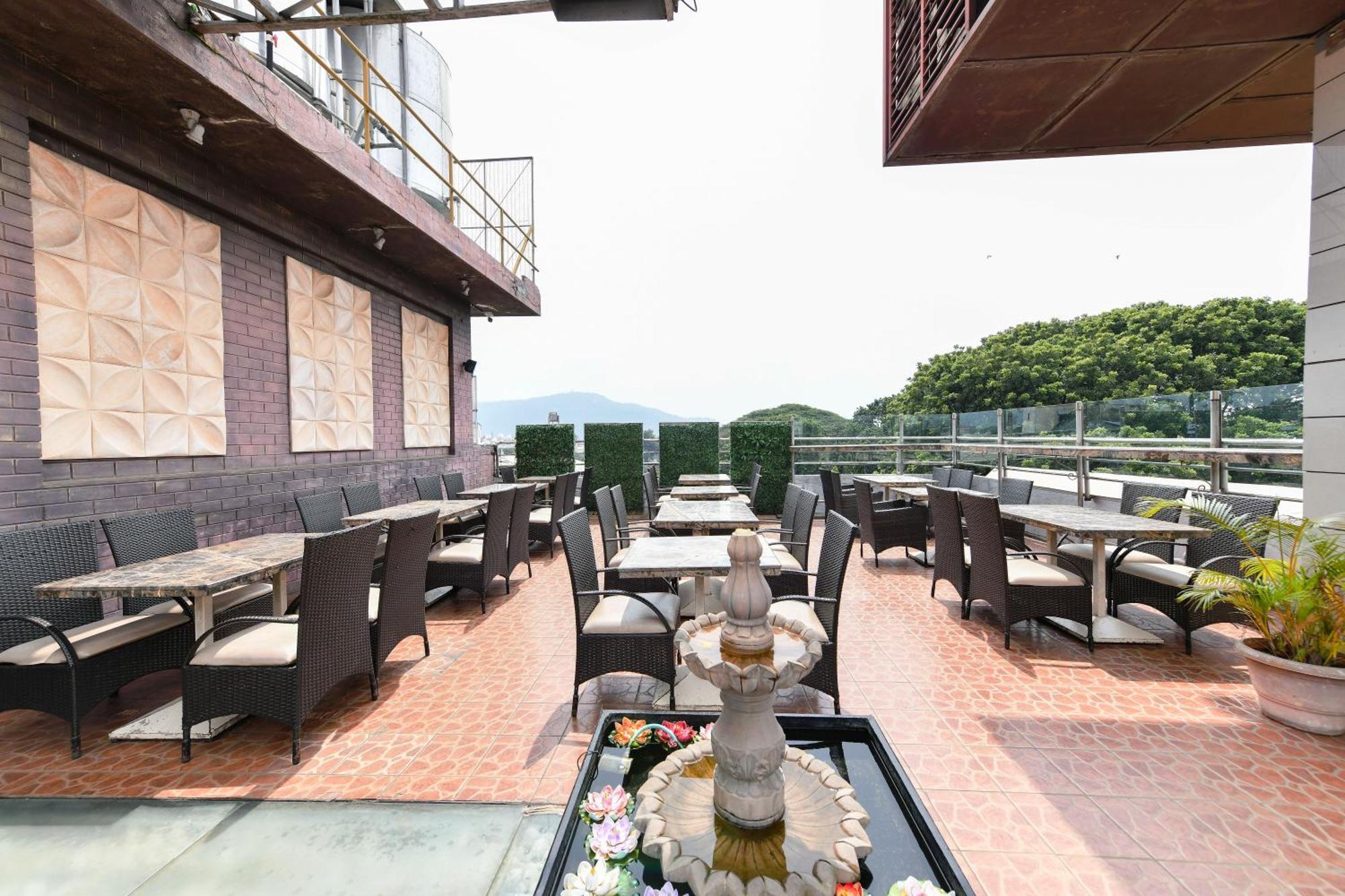 Hotel Roopa Mysore Εξωτερικό φωτογραφία