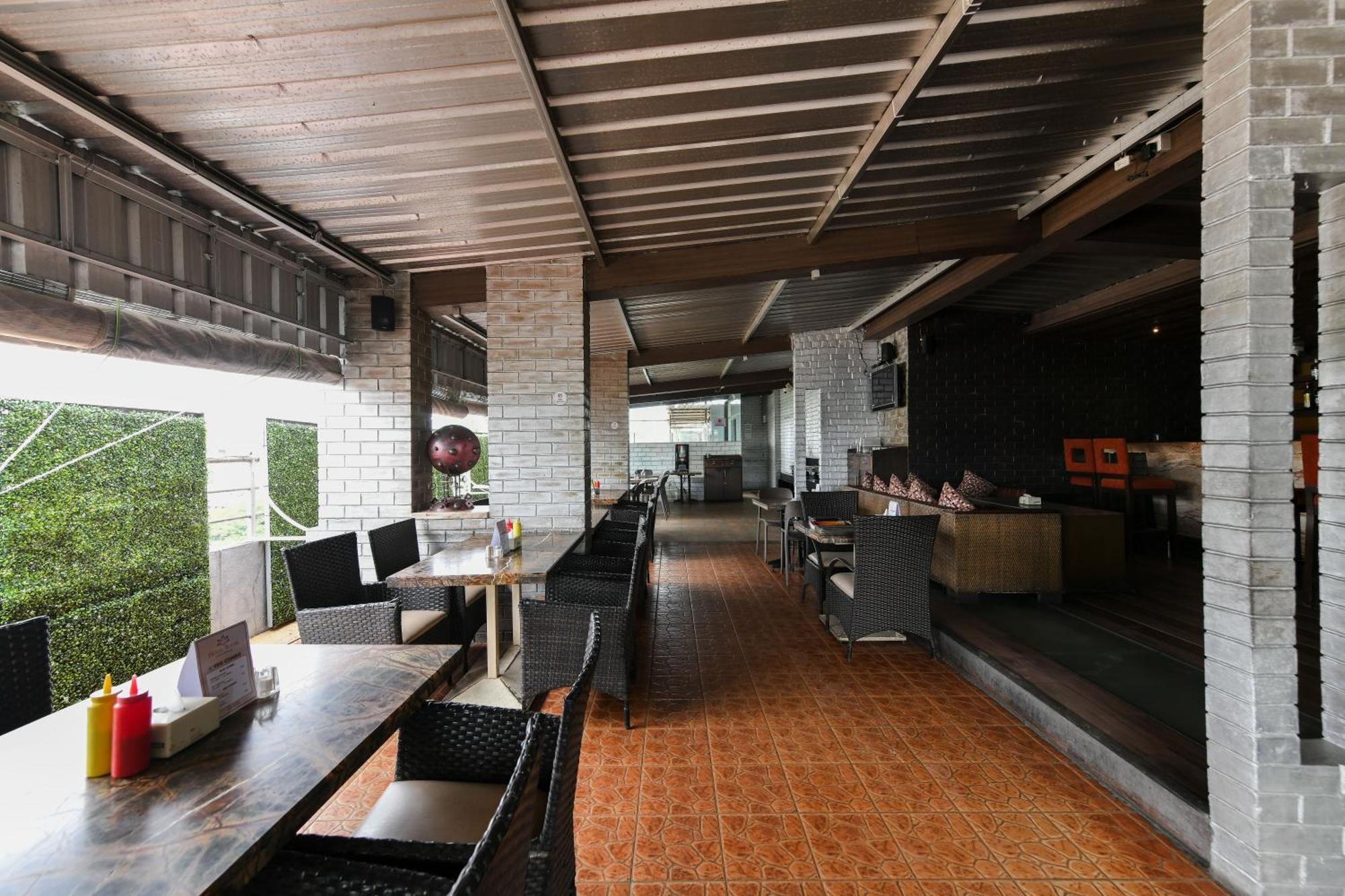 Hotel Roopa Mysore Εξωτερικό φωτογραφία