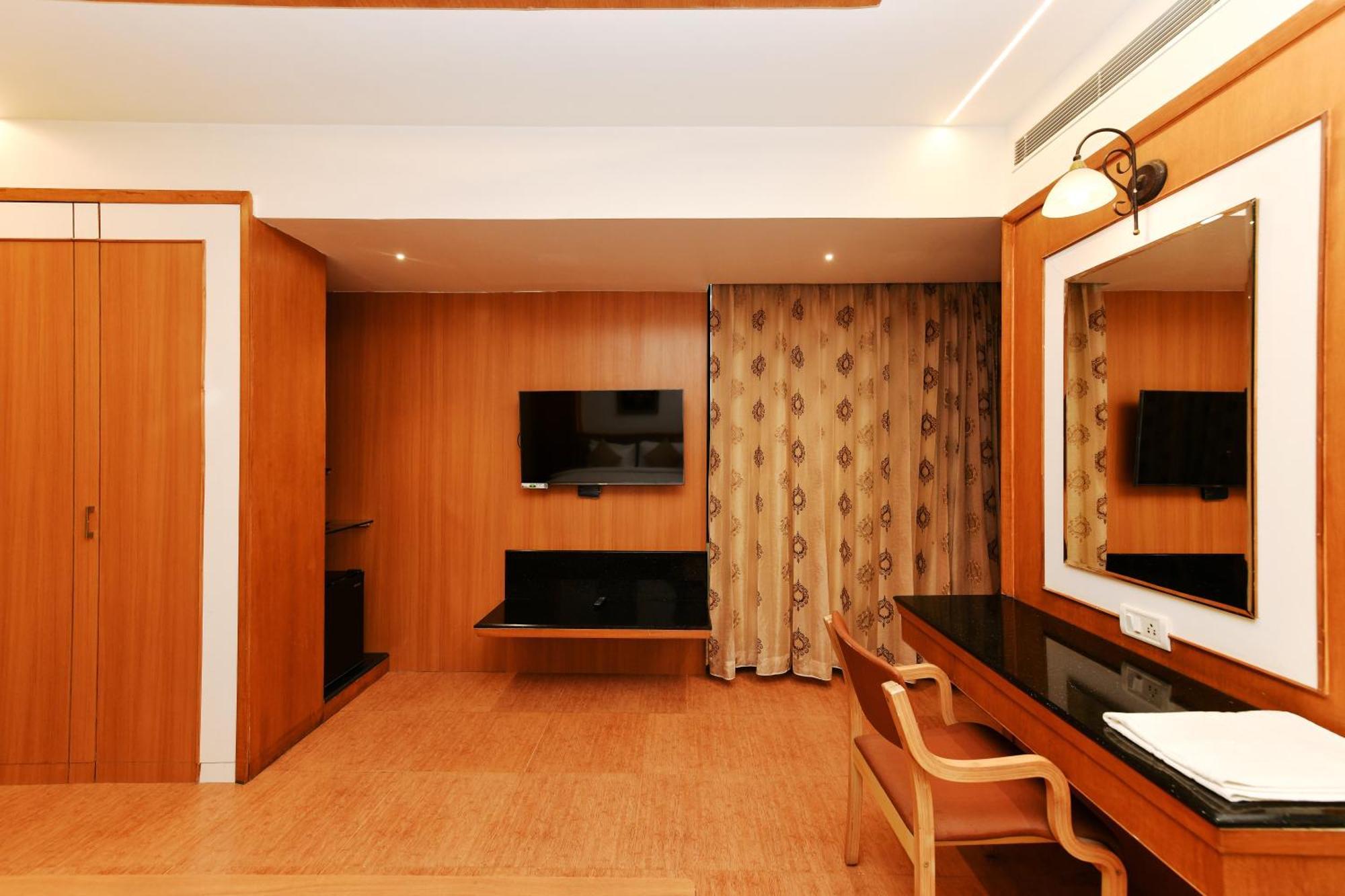 Hotel Roopa Mysore Εξωτερικό φωτογραφία
