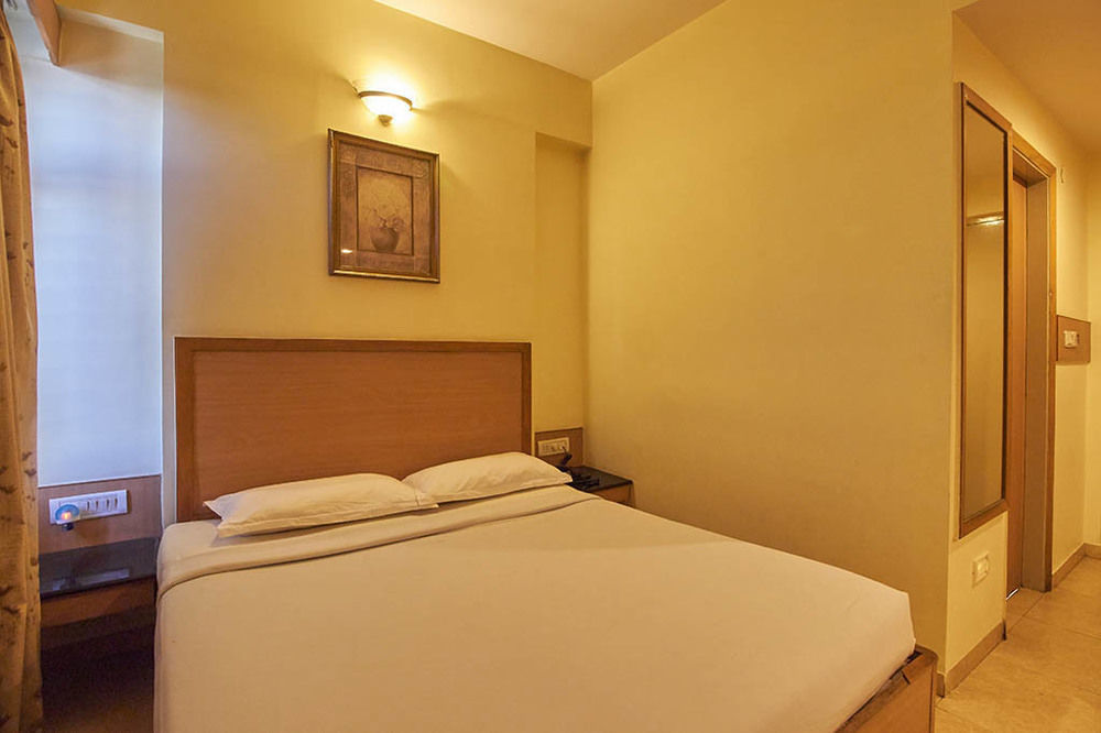 Hotel Roopa Mysore Εξωτερικό φωτογραφία